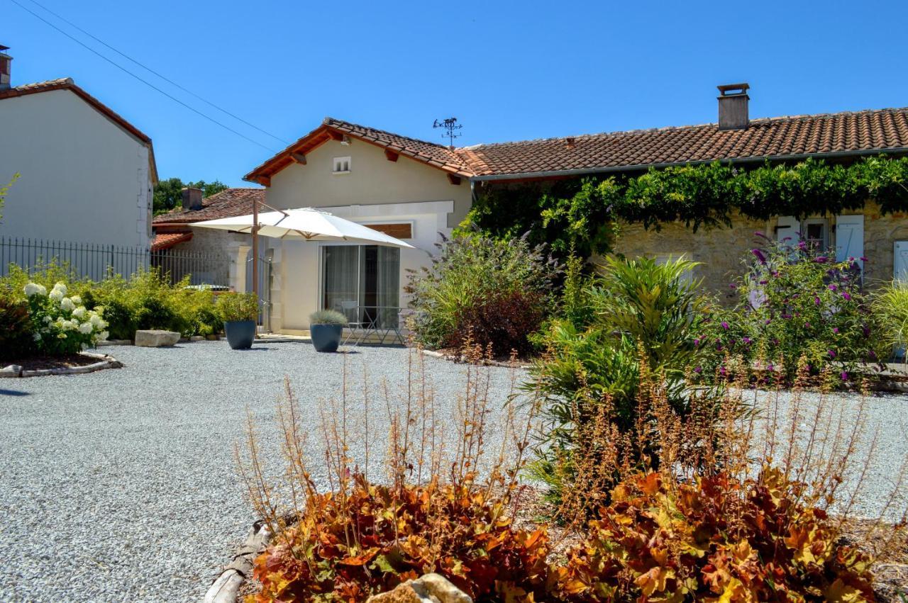 Grande Chambre D'Hote Les Chats-Pitres Bed & Breakfast La Rochette  Exterior photo